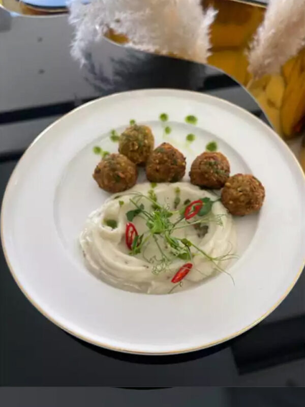 FALAFEL IN A CLOUD OF PUREE