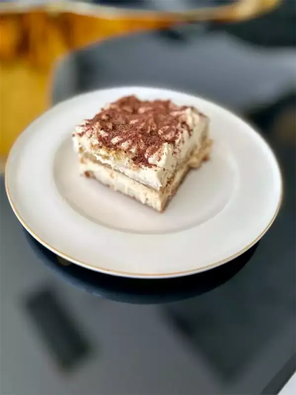 LA DOLCE VITA: SIGNATURE TIRAMISU DELIGHT